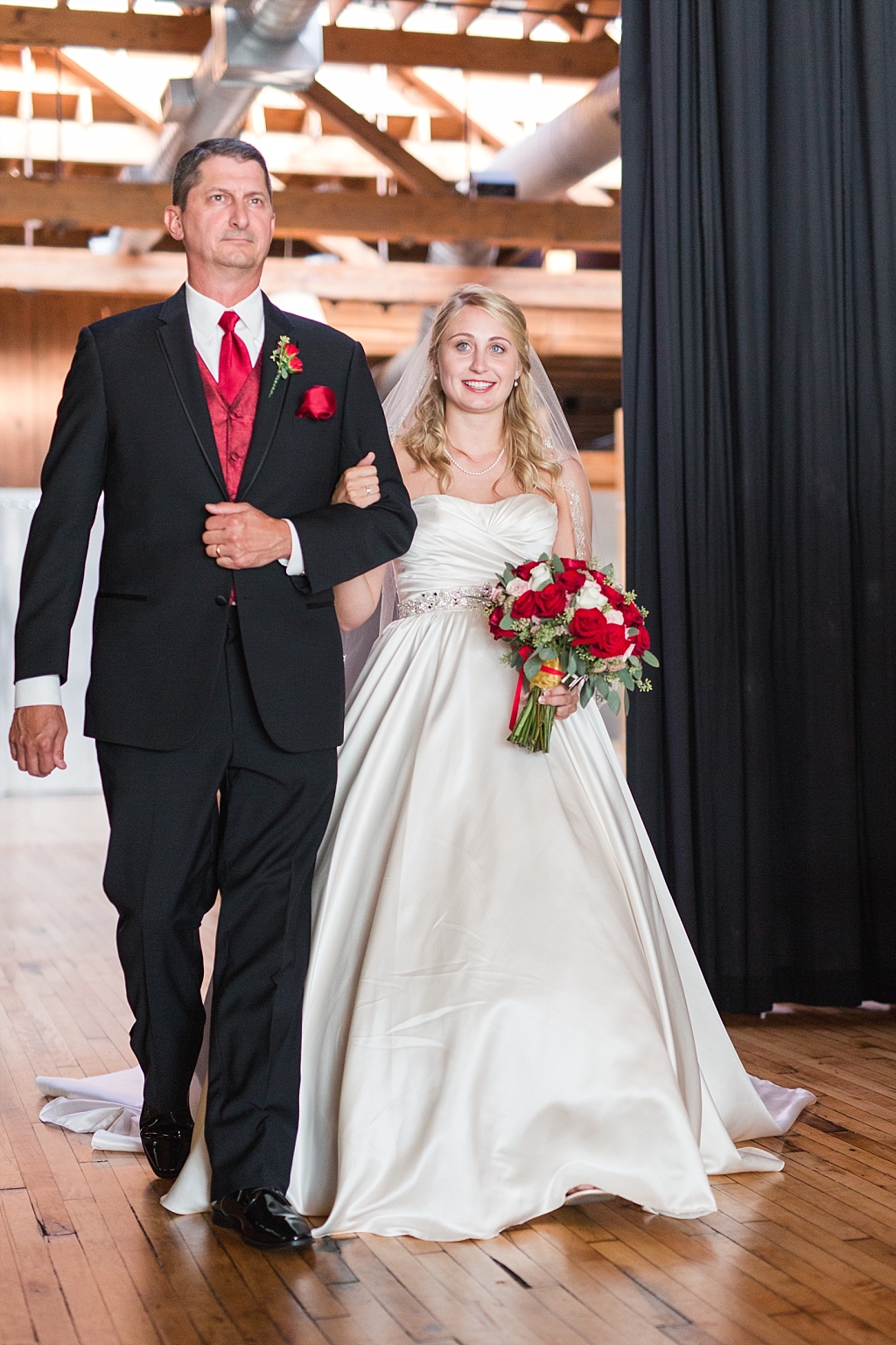 Downtown Kansas City Summer Wedding_0035