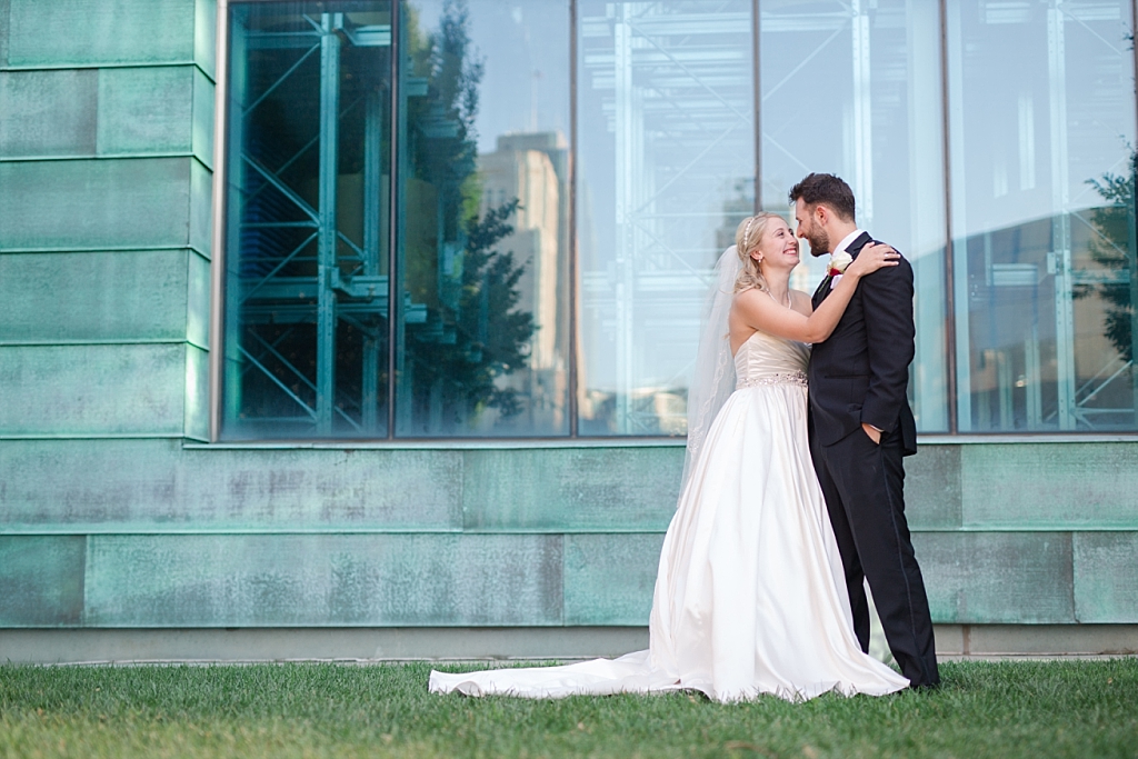 Downtown Kansas City Summer Wedding_0052