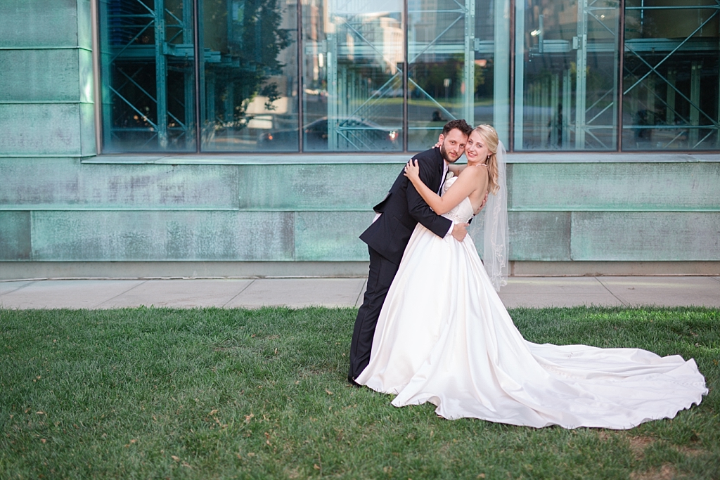 Downtown Kansas City Summer Wedding_0053