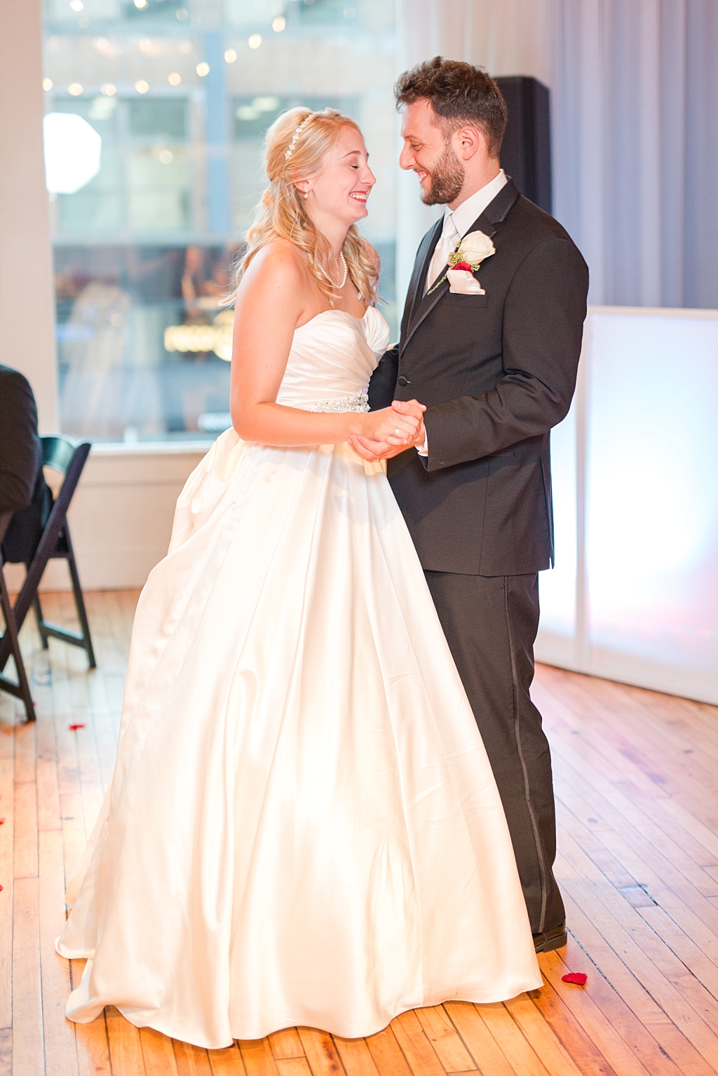 Downtown Kansas City Summer Wedding_0068