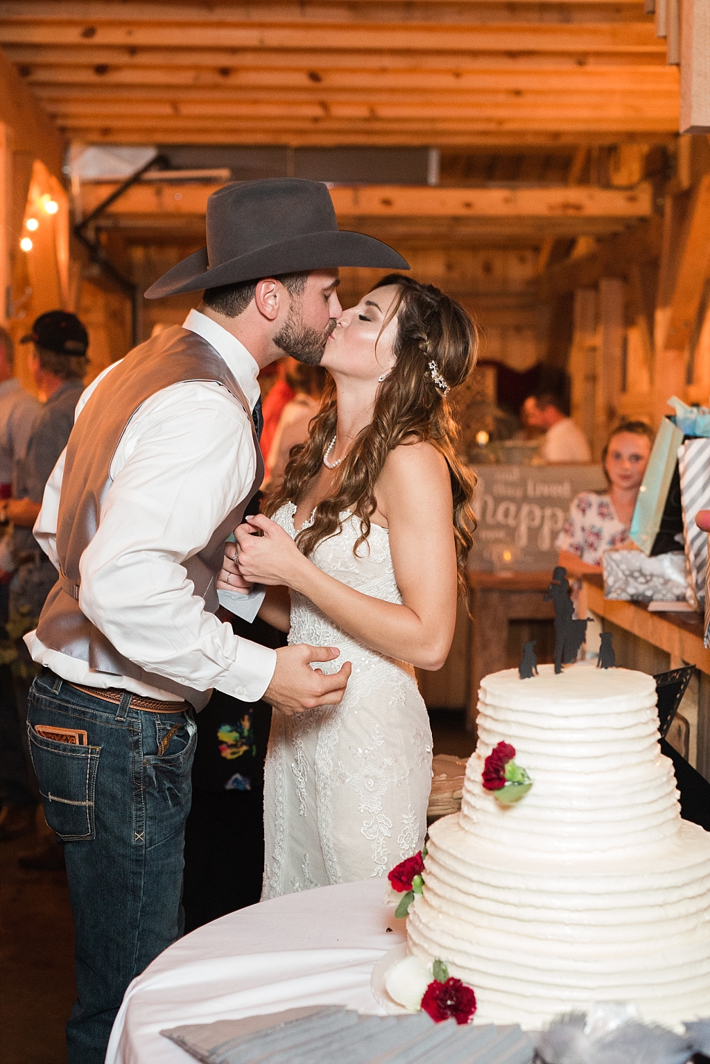 FallKnobNosterBarnWedding_0094